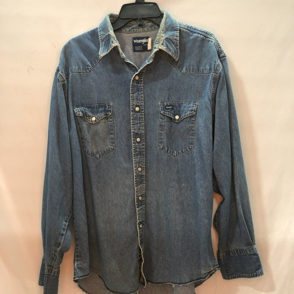 Vintage Wrangler Xtra Long Tail Denim Shirt